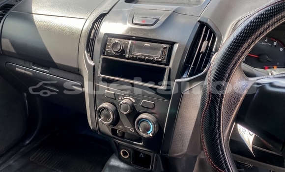 Buy Used Isuzu D-Max White Car in Chiang Mai in Chiang Mai Buy Used Isuzu D-Max White Car in Chiang Mai in Chiang Mai