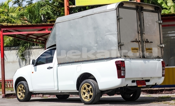 Buy Used Isuzu D-Max White Car in Chiang Mai in Chiang Mai Buy Used Isuzu D-Max White Car in Chiang Mai in Chiang Mai