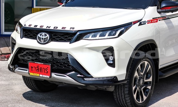 Buy Used Toyota Fortuner White Car in Chiang Mai in Chiang Mai Buy Used Toyota Fortuner White Car in Chiang Mai in Chiang Mai