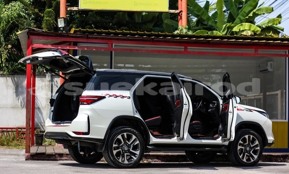 Buy Used Toyota Fortuner White Car in Chiang Mai in Chiang Mai Buy Used Toyota Fortuner White Car in Chiang Mai in Chiang Mai