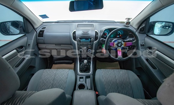 Buy Used Chevrolet Colorado White Car in Bangkok in Bangkok Buy Used Chevrolet Colorado White Car in Bangkok in Bangkok