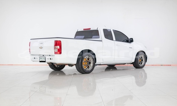 Buy Used Chevrolet Colorado White Car in Bangkok in Bangkok Buy Used Chevrolet Colorado White Car in Bangkok in Bangkok