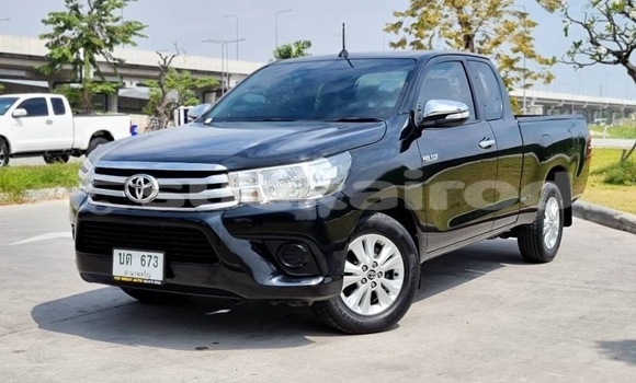 Buy Used Toyota Hiluxe Revo Black Car in Bangkok in Bangkok