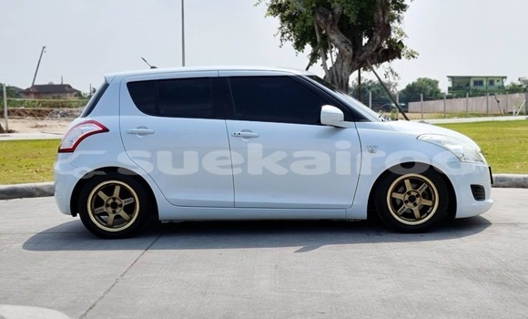 ซื้อ รถมือสอง Suzuki Swift ขาว รถยนต์ ใน %{เมือง} ใน กรุงเทพมหานคร ซื้อ รถมือสอง Suzuki Swift ขาว รถยนต์ ใน %{เมือง} ใน กรุงเทพมหานคร