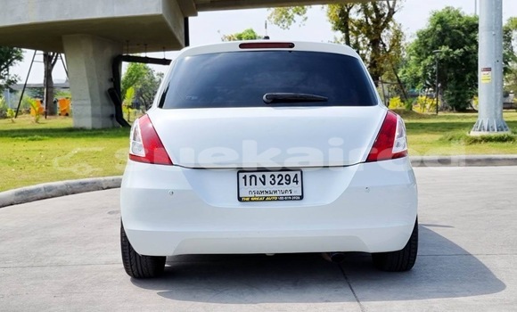 ซื้อ รถมือสอง Suzuki Swift ขาว รถยนต์ ใน %{เมือง} ใน กรุงเทพมหานคร ซื้อ รถมือสอง Suzuki Swift ขาว รถยนต์ ใน %{เมือง} ใน กรุงเทพมหานคร