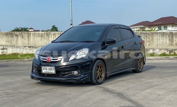ซื้อ รถมือสอง Honda Brio สีดำ รถยนต์ ใน %{เมือง} ใน กรุงเทพมหานคร