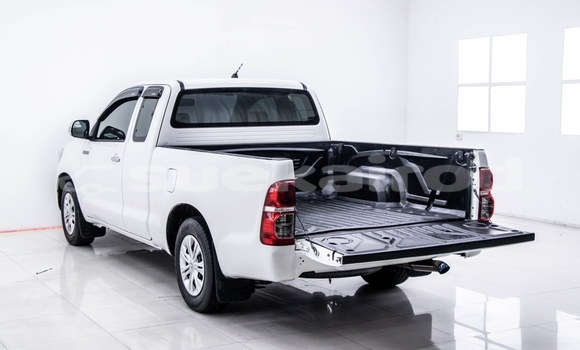 ซื้อ รถมือสอง Toyota Hiluxe VIGO ขาว รถยนต์ ใน %{เมือง} ใน กรุงเทพมหานคร ซื้อ รถมือสอง Toyota Hiluxe VIGO ขาว รถยนต์ ใน %{เมือง} ใน กรุงเทพมหานคร