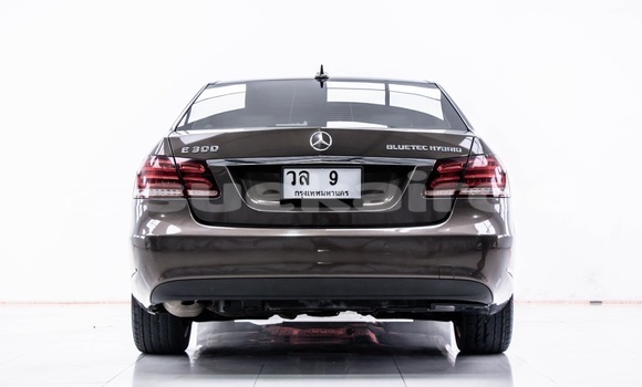 Buy Used Mercedes‒Benz E–Class Brown Car in Bangkok in Bangkok Buy Used Mercedes‒Benz E–Class Brown Car in Bangkok in Bangkok