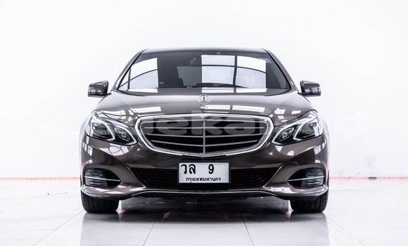 Buy Used Mercedes‒Benz E–Class Brown Car in Bangkok in Bangkok Buy Used Mercedes‒Benz E–Class Brown Car in Bangkok in Bangkok