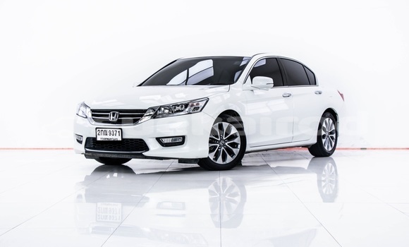 Buy Used Honda Accord White Car in Bangkok in Bangkok