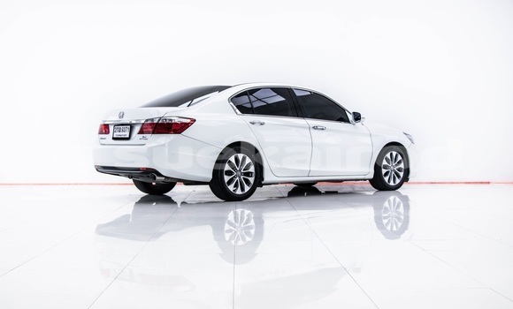 ซื้อ รถมือสอง Honda Accord ขาว รถยนต์ ใน %{เมือง} ใน กรุงเทพมหานคร ซื้อ รถมือสอง Honda Accord ขาว รถยนต์ ใน %{เมือง} ใน กรุงเทพมหานคร