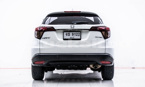 Buy Used Honda HR–V White Car in Bangkok in Bangkok Buy Used Honda HR–V White Car in Bangkok in Bangkok