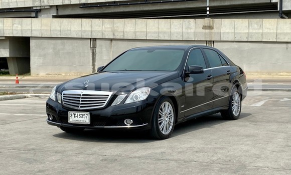 ซื้อ รถมือสอง Mercedes‒Benz E–Class สีดำ รถยนต์ ใน %{เมือง} ใน กรุงเทพมหานคร