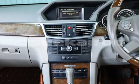 ซื้อ รถมือสอง Mercedes‒Benz E–Class สีดำ รถยนต์ ใน %{เมือง} ใน กรุงเทพมหานคร ซื้อ รถมือสอง Mercedes‒Benz E–Class สีดำ รถยนต์ ใน %{เมือง} ใน กรุงเทพมหานคร