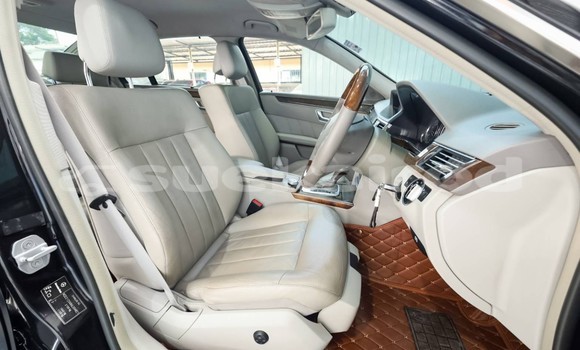 ซื้อ รถมือสอง Mercedes‒Benz E–Class สีดำ รถยนต์ ใน %{เมือง} ใน กรุงเทพมหานคร ซื้อ รถมือสอง Mercedes‒Benz E–Class สีดำ รถยนต์ ใน %{เมือง} ใน กรุงเทพมหานคร