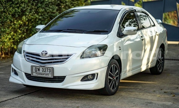 ซื้อ รถมือสอง Toyota Vios ขาว รถยนต์ ใน %{เมือง} ใน กรุงเทพมหานคร