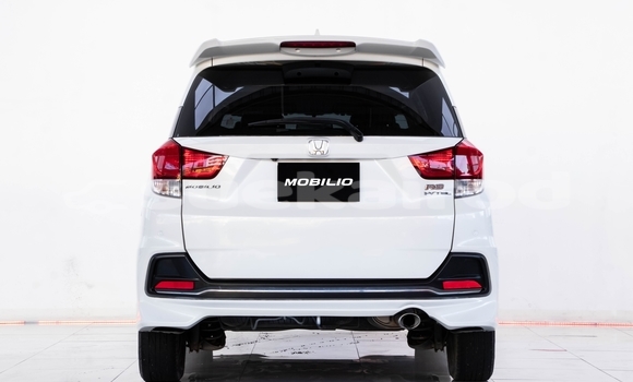 ซื้อ รถมือสอง Honda Mobilio ขาว รถยนต์ ใน %{เมือง} ใน นนทบุรี ซื้อ รถมือสอง Honda Mobilio ขาว รถยนต์ ใน %{เมือง} ใน นนทบุรี