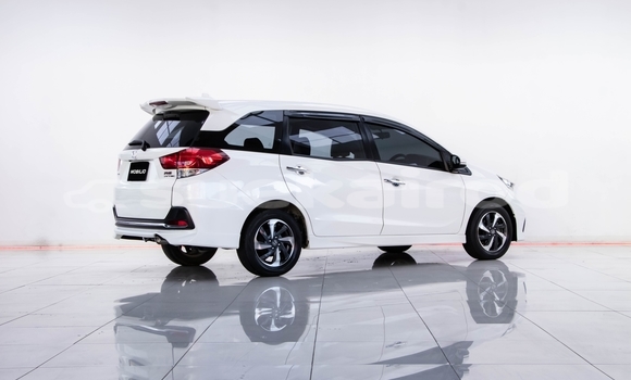 ซื้อ รถมือสอง Honda Mobilio ขาว รถยนต์ ใน %{เมือง} ใน นนทบุรี ซื้อ รถมือสอง Honda Mobilio ขาว รถยนต์ ใน %{เมือง} ใน นนทบุรี