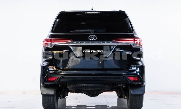 ซื้อ รถมือสอง Toyota Fortuner สีดำ รถยนต์ ใน %{เมือง} ใน นนทบุรี ซื้อ รถมือสอง Toyota Fortuner สีดำ รถยนต์ ใน %{เมือง} ใน นนทบุรี