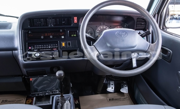 Buy Used Toyota Hiace Other Car in Nonthaburi in Nonthaburi Buy Used Toyota Hiace Other Car in Nonthaburi in Nonthaburi