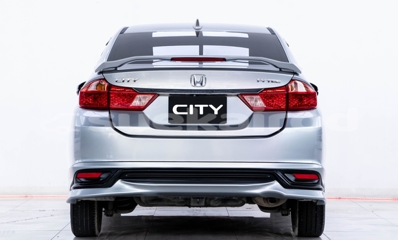 ซื้อ รถมือสอง Honda City อื่น ๆ รถยนต์ ใน %{เมือง} ใน นนทบุรี ซื้อ รถมือสอง Honda City อื่น ๆ รถยนต์ ใน %{เมือง} ใน นนทบุรี