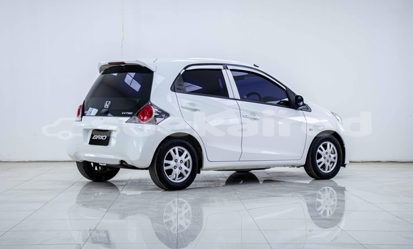 ซื้อ รถมือสอง Honda Brio ขาว รถยนต์ ใน %{เมือง} ใน สมุทรสาคร ซื้อ รถมือสอง Honda Brio ขาว รถยนต์ ใน %{เมือง} ใน สมุทรสาคร
