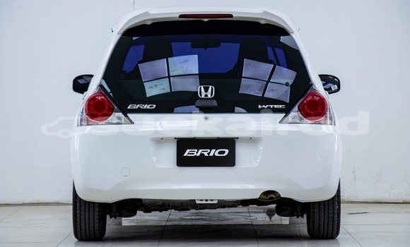 ซื้อ รถมือสอง Honda Brio ขาว รถยนต์ ใน %{เมือง} ใน สมุทรสาคร ซื้อ รถมือสอง Honda Brio ขาว รถยนต์ ใน %{เมือง} ใน สมุทรสาคร