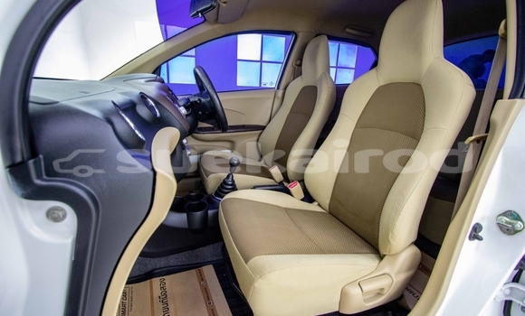 ซื้อ รถมือสอง Honda Brio ขาว รถยนต์ ใน %{เมือง} ใน สมุทรสาคร ซื้อ รถมือสอง Honda Brio ขาว รถยนต์ ใน %{เมือง} ใน สมุทรสาคร