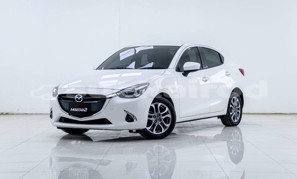 ซื้อ รถมือสอง Mazda 2 ขาว รถยนต์ ใน %{เมือง} ใน สมุทรสาคร
