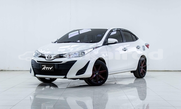 Buy Used Toyota Yaris Ativ White Car in Samut Sakhon in Samut Sakhon