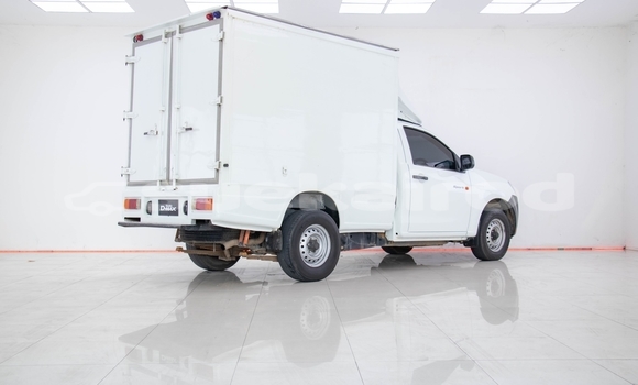 Buy Used Isuzu D-Max White Car in Bangkok in Bangkok Buy Used Isuzu D-Max White Car in Bangkok in Bangkok