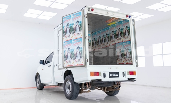 Buy Used Isuzu D-Max White Car in Bangkok in Bangkok Buy Used Isuzu D-Max White Car in Bangkok in Bangkok