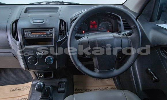 Buy Used Isuzu D-Max White Car in Bangkok in Bangkok Buy Used Isuzu D-Max White Car in Bangkok in Bangkok