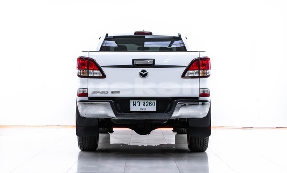 ซื้อ รถมือสอง Mazda BT-50 ขาว รถยนต์ ใน %{เมือง} ใน กรุงเทพมหานคร ซื้อ รถมือสอง Mazda BT-50 ขาว รถยนต์ ใน %{เมือง} ใน กรุงเทพมหานคร