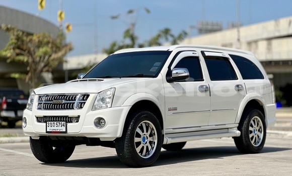 ซื้อ รถมือสอง Isuzu MU-7 ขาว รถยนต์ ใน %{เมือง} ใน กรุงเทพมหานคร