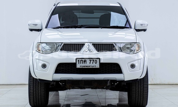 Buy Used Mitsubishi Triton White Car in Bangkok in Bangkok Buy Used Mitsubishi Triton White Car in Bangkok in Bangkok