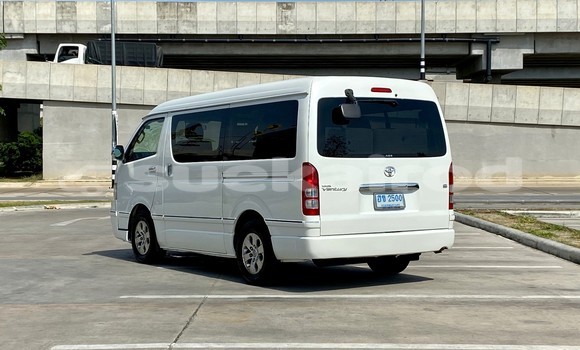 Buy Used Toyota Ventury White Car in Bangkok in Bangkok Buy Used Toyota Ventury White Car in Bangkok in Bangkok