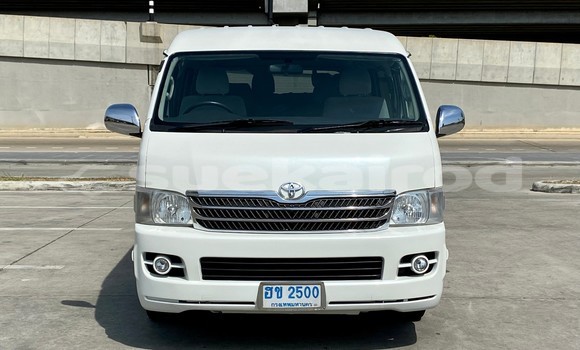 Buy Used Toyota Ventury White Car in Bangkok in Bangkok Buy Used Toyota Ventury White Car in Bangkok in Bangkok