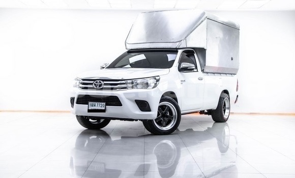 Buy Used Toyota Hiluxe VIGO White Car in Bangkok in Bangkok