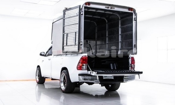 ซื้อ รถมือสอง Toyota Hiluxe VIGO ขาว รถยนต์ ใน %{เมือง} ใน กรุงเทพมหานคร ซื้อ รถมือสอง Toyota Hiluxe VIGO ขาว รถยนต์ ใน %{เมือง} ใน กรุงเทพมหานคร