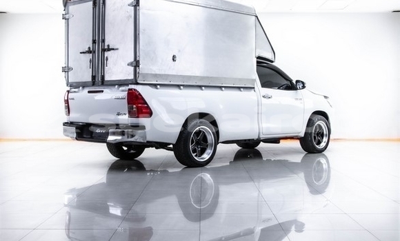 ซื้อ รถมือสอง Toyota Hiluxe VIGO ขาว รถยนต์ ใน %{เมือง} ใน กรุงเทพมหานคร ซื้อ รถมือสอง Toyota Hiluxe VIGO ขาว รถยนต์ ใน %{เมือง} ใน กรุงเทพมหานคร