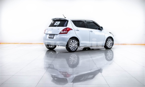 ซื้อ รถมือสอง Suzuki Swift ขาว รถยนต์ ใน %{เมือง} ใน กรุงเทพมหานคร ซื้อ รถมือสอง Suzuki Swift ขาว รถยนต์ ใน %{เมือง} ใน กรุงเทพมหานคร