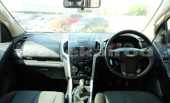 ซื้อ รถมือสอง Isuzu D-Max สีดำ รถยนต์ ใน %{เมือง} ใน กรุงเทพมหานคร ซื้อ รถมือสอง Isuzu D-Max สีดำ รถยนต์ ใน %{เมือง} ใน กรุงเทพมหานคร