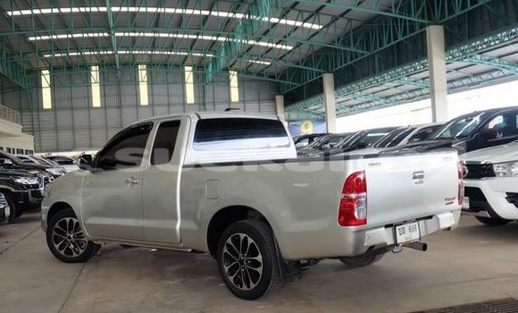 Buy Used Toyota Hiluxe VIGO Silver Car in Bangkok in Bangkok Buy Used Toyota Hiluxe VIGO Silver Car in Bangkok in Bangkok