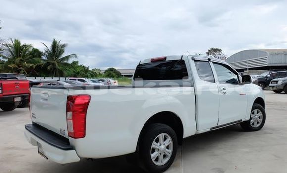 ซื้อ รถมือสอง Isuzu D-Max ขาว รถยนต์ ใน %{เมือง} ใน กรุงเทพมหานคร ซื้อ รถมือสอง Isuzu D-Max ขาว รถยนต์ ใน %{เมือง} ใน กรุงเทพมหานคร
