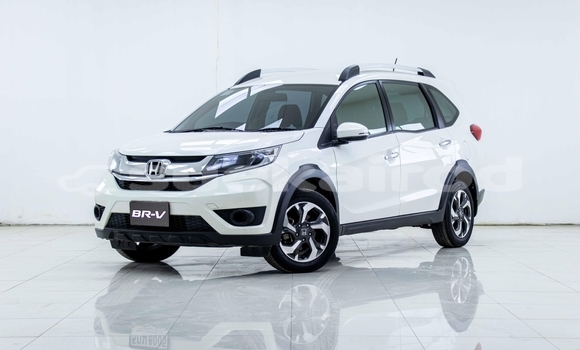 ซื้อ รถมือสอง Honda BR-V ขาว รถยนต์ ใน %{เมือง} ใน สมุทรสาคร