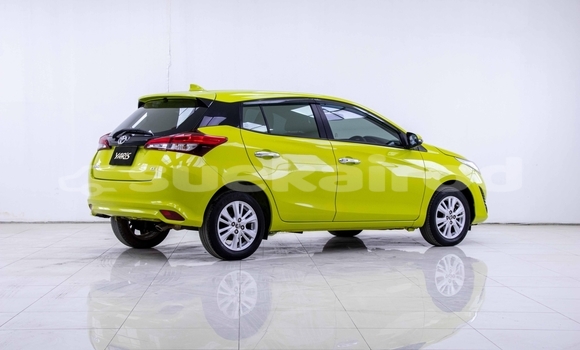 Buy Used Toyota Yaris Red Car in Samut Sakhon in Samut Sakhon Buy Used Toyota Yaris Red Car in Samut Sakhon in Samut Sakhon