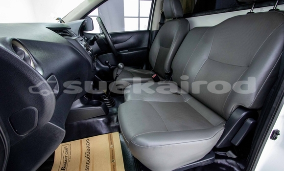 ซื้อ รถมือสอง Nissan Navara ขาว รถยนต์ ใน %{เมือง} ใน สมุทรสาคร ซื้อ รถมือสอง Nissan Navara ขาว รถยนต์ ใน %{เมือง} ใน สมุทรสาคร