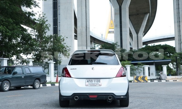 ซื้อ รถมือสอง Suzuki Swift ขาว รถยนต์ ใน %{เมือง} ใน กรุงเทพมหานคร ซื้อ รถมือสอง Suzuki Swift ขาว รถยนต์ ใน %{เมือง} ใน กรุงเทพมหานคร