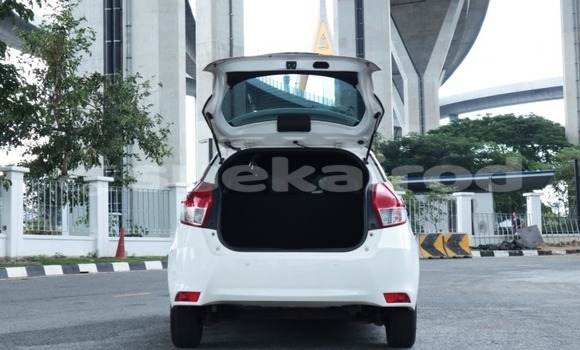 ซื้อ รถมือสอง Toyota Yaris ขาว รถยนต์ ใน %{เมือง} ใน กรุงเทพมหานคร ซื้อ รถมือสอง Toyota Yaris ขาว รถยนต์ ใน %{เมือง} ใน กรุงเทพมหานคร